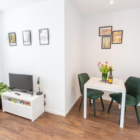 Chester Stays - Lovely Apartment In The Heart Of Chester With Free Parking Екстер'єр фото